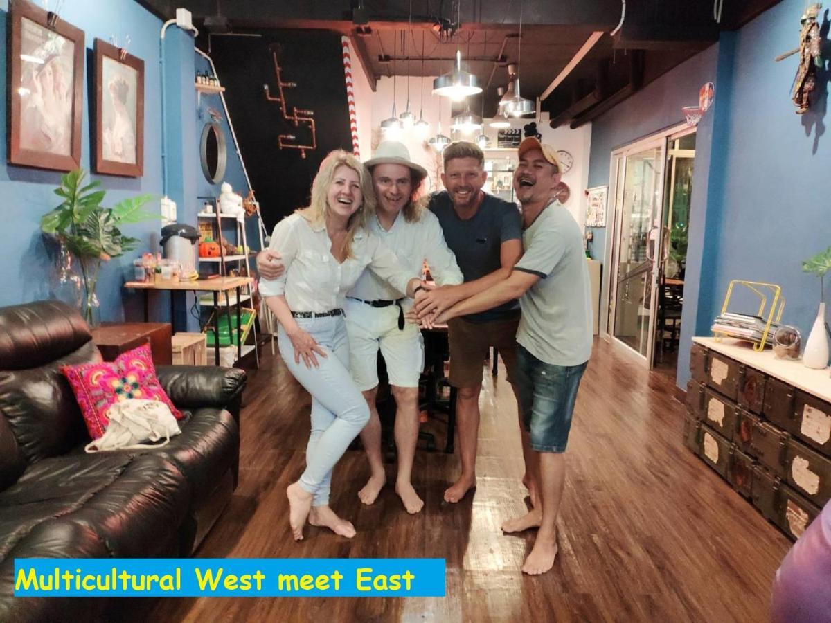 Teegether Hostel Bangkok Buitenkant foto